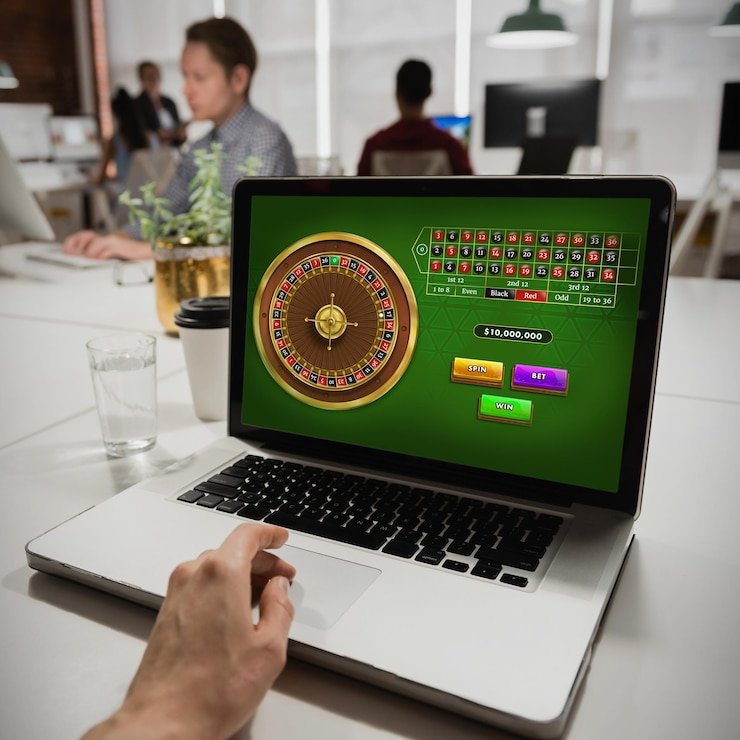 Live dealer roulette dengan tabel taruhan dan pembayaran di dynasti slot